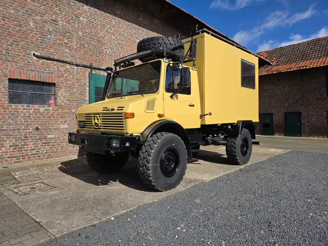 Mercedes-Benz Unimog U1300L Wohnmobil Camper Expedition
