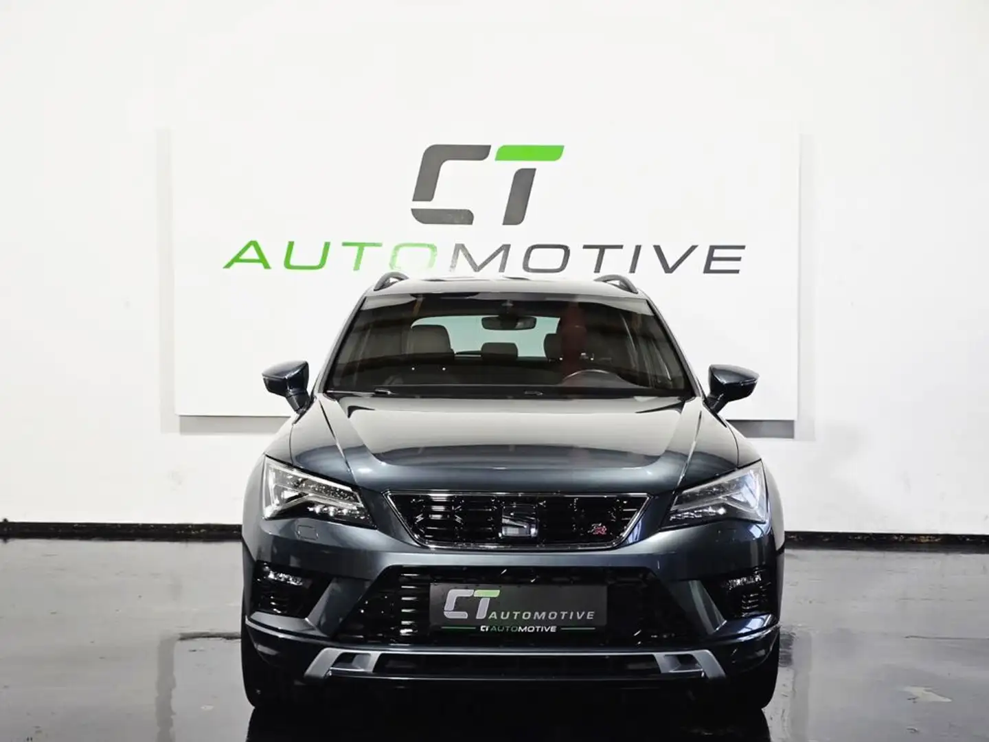 SEAT Ateca 1,5 FR ACT 4WD TSI DSG Grau - 2