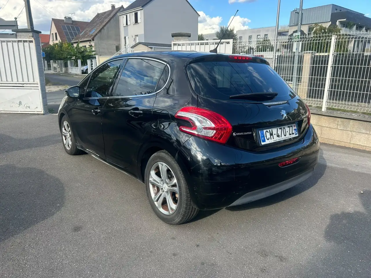 Peugeot 208 208 — photo 3