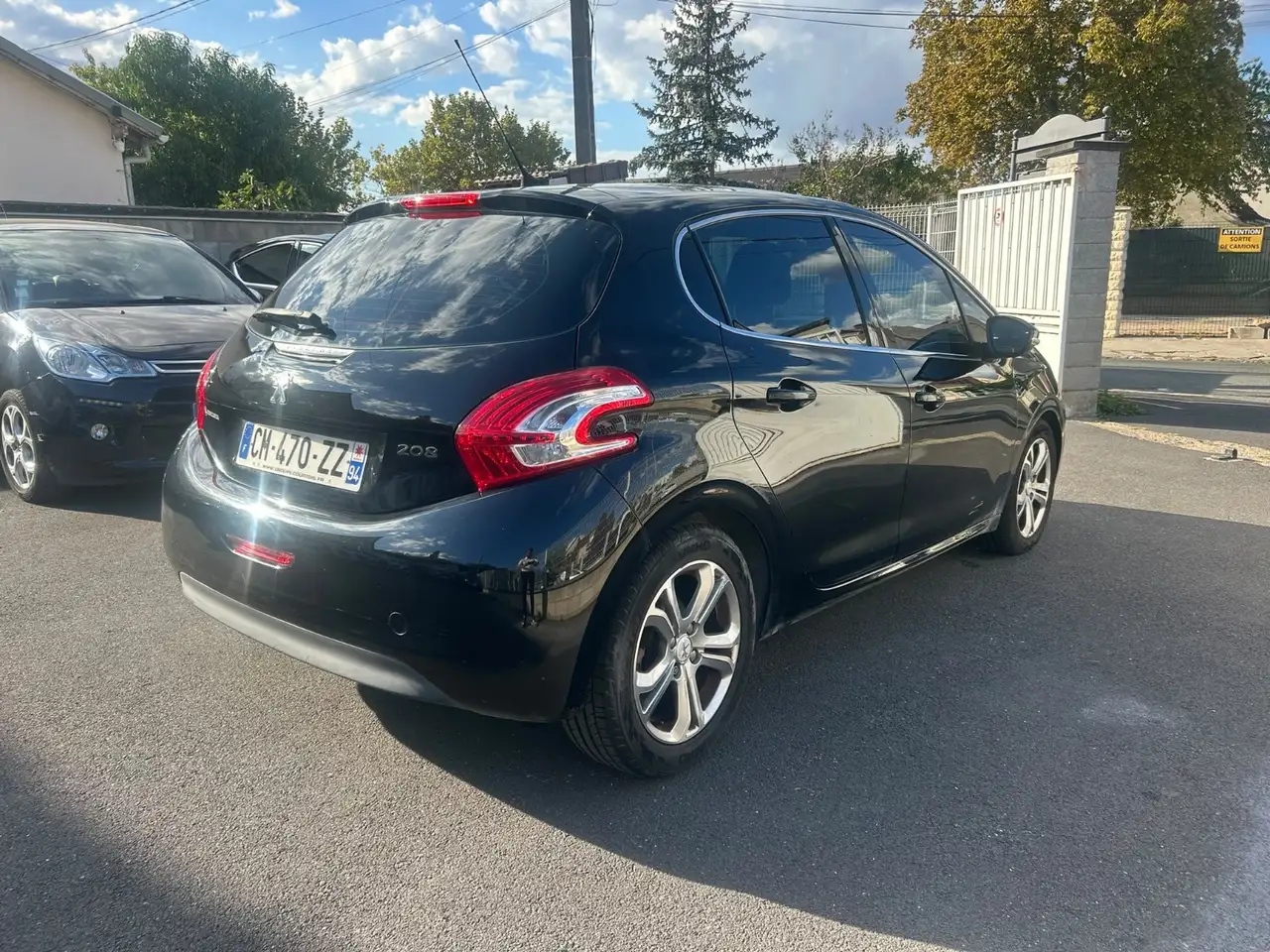 Peugeot 208 208 — photo 4