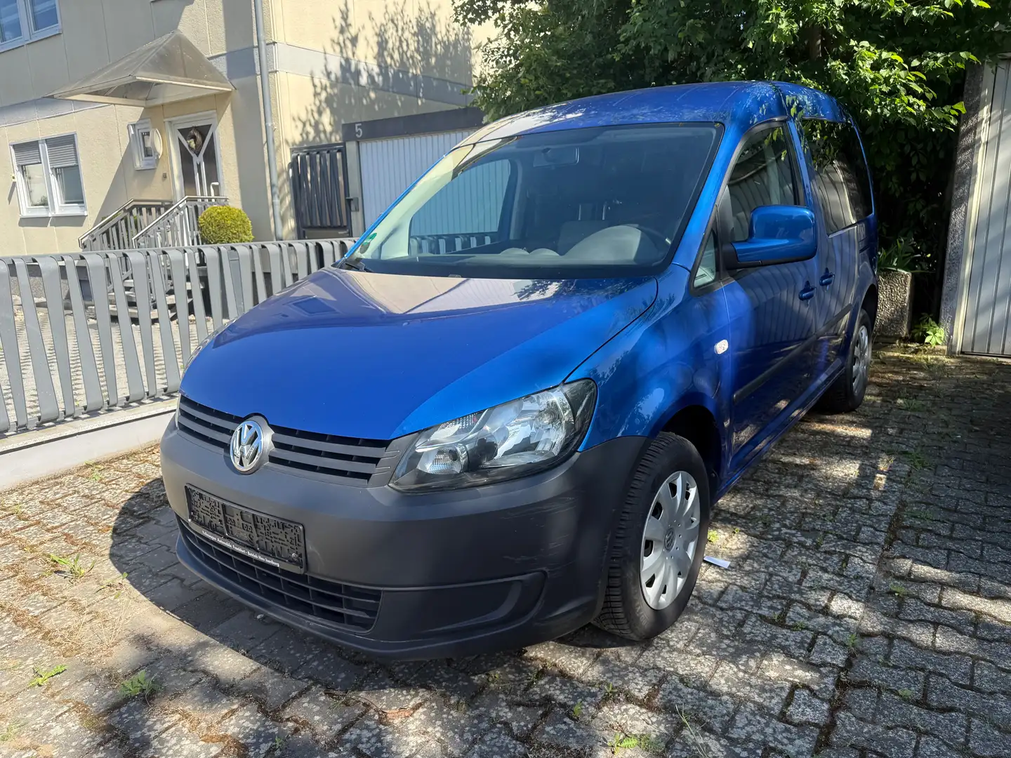 Volkswagen Caddy Trendline 7 Sitzer ,Klima ,Allwetterreifen Blauw - 2