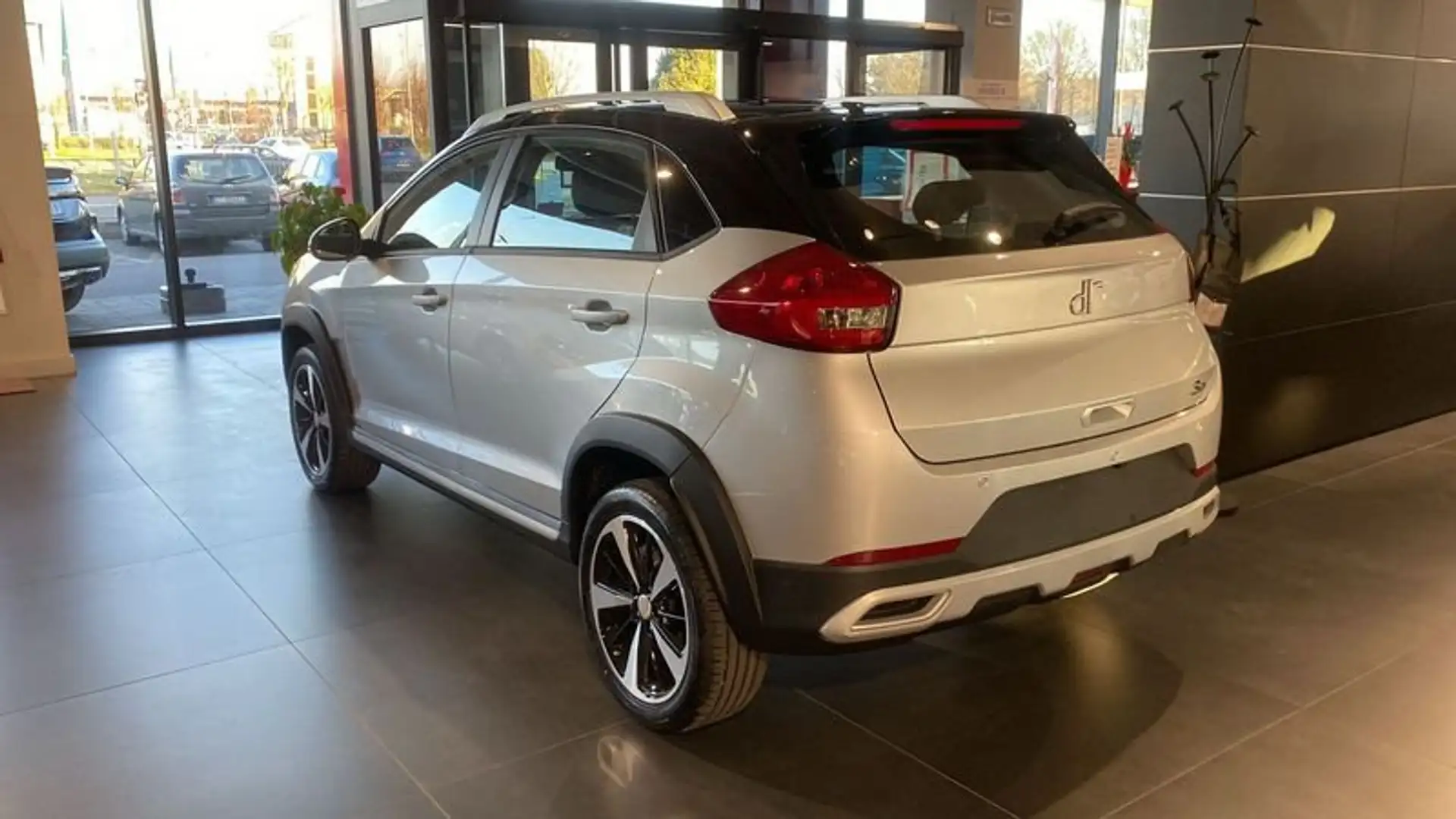 DR Automobiles DR 3.0 1.5 CVT Bi-Fuel GPL Argintiu - 2
