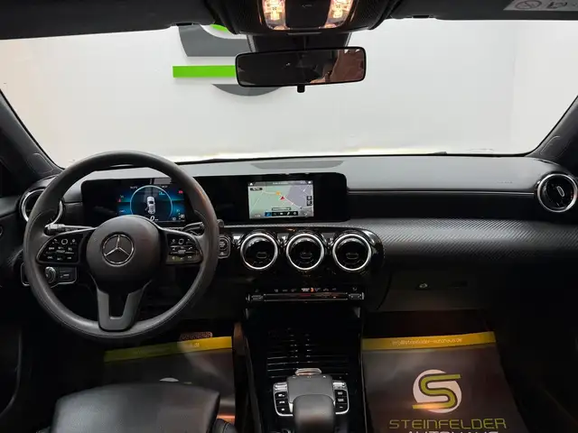 Mercedes-Benz A view 15