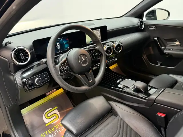 Mercedes-Benz A view 9