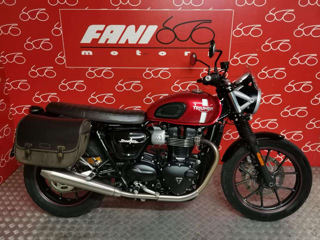Triumph Street Twin 900