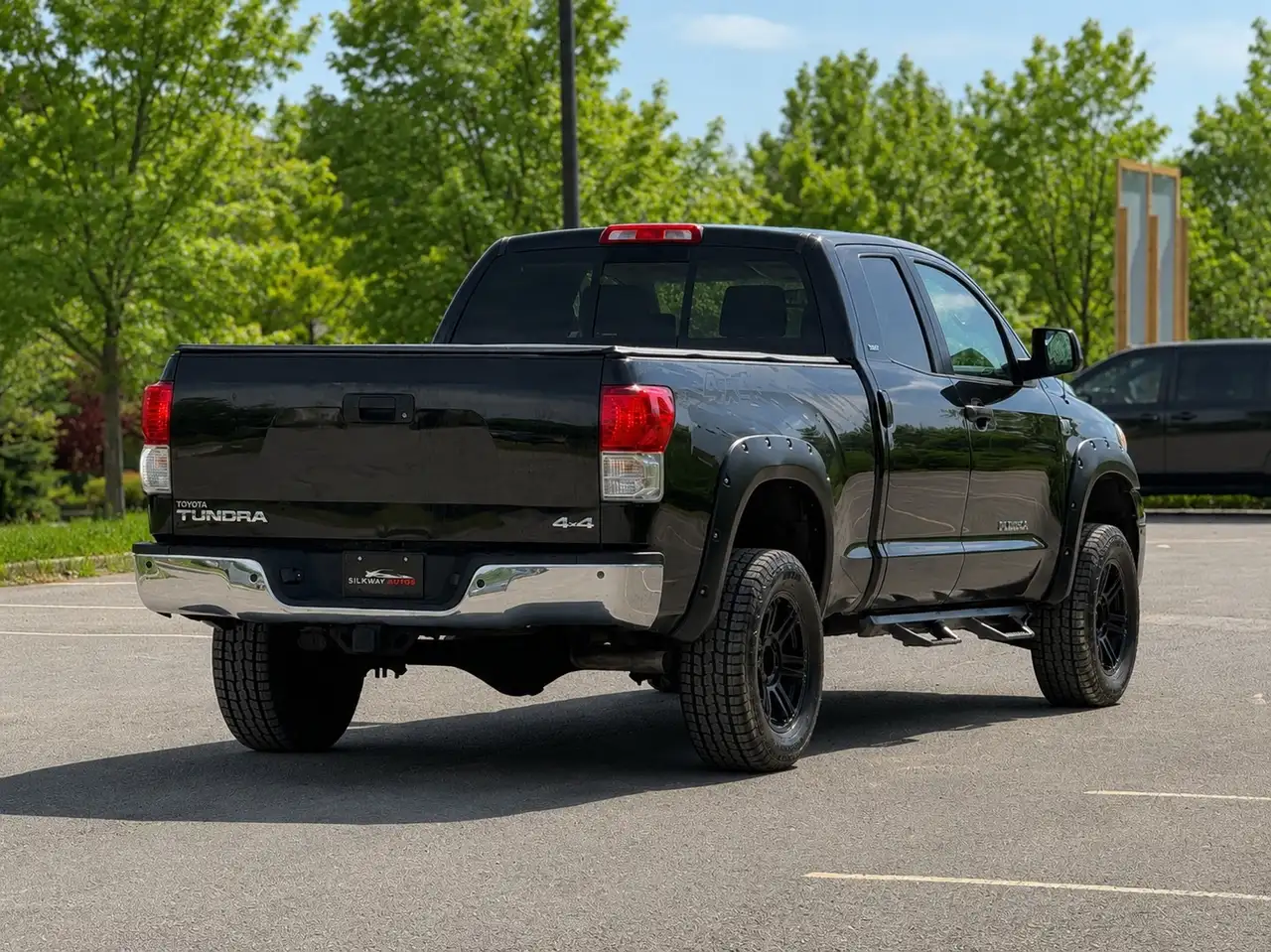 Toyota Tundra снимка Toyota Tundra