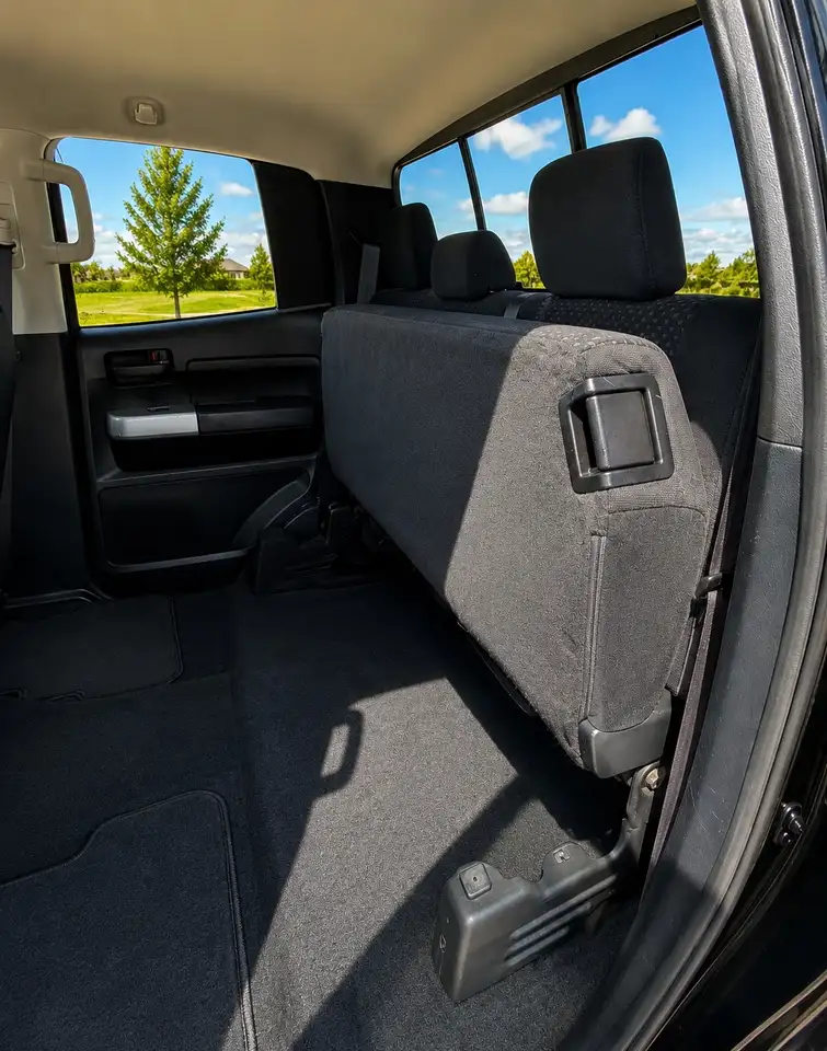 Toyota Tundra снимка Toyota Tundra