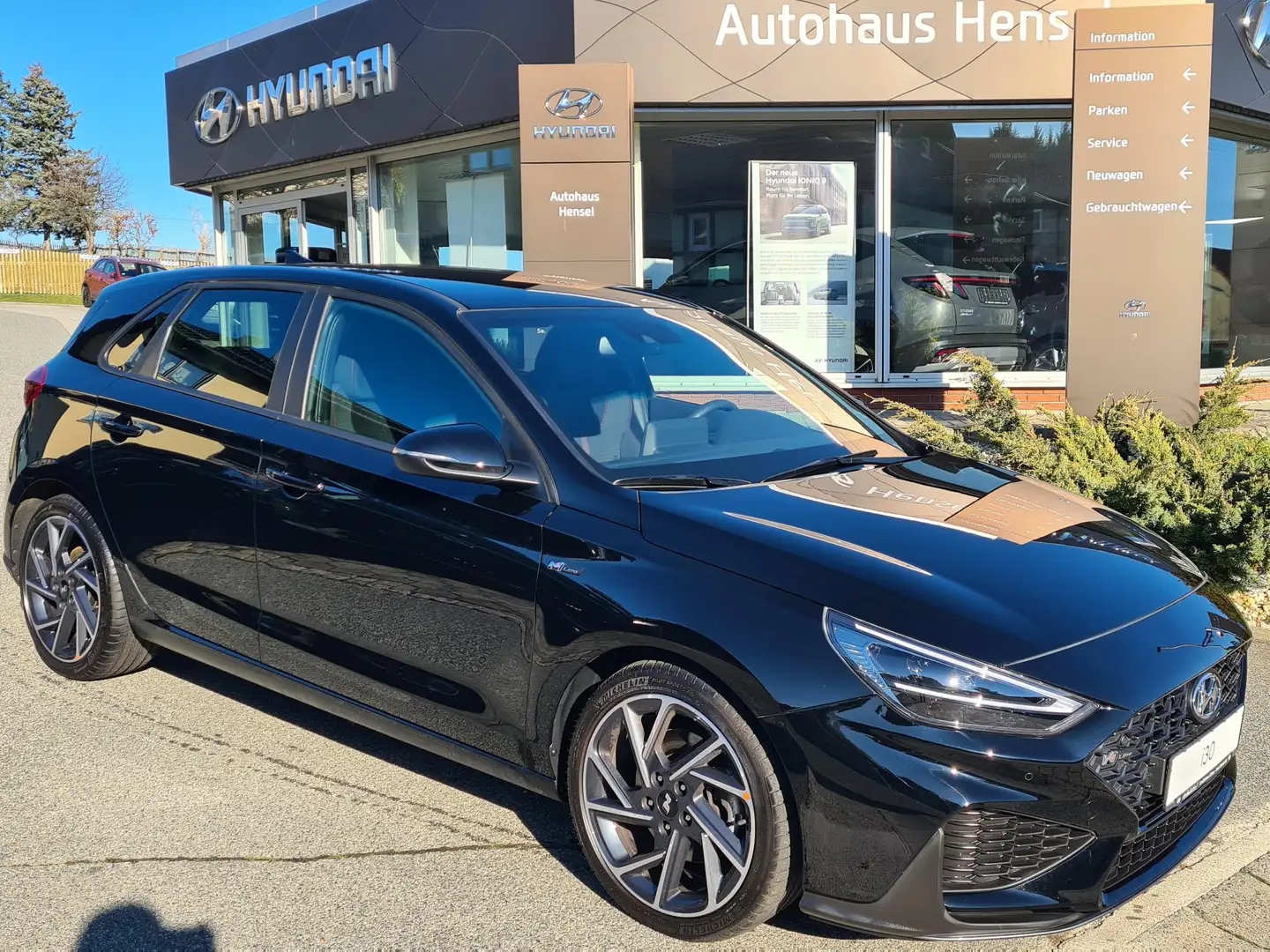 Hyundai i30 N Line Mild-Hybrid Schwarz - 2