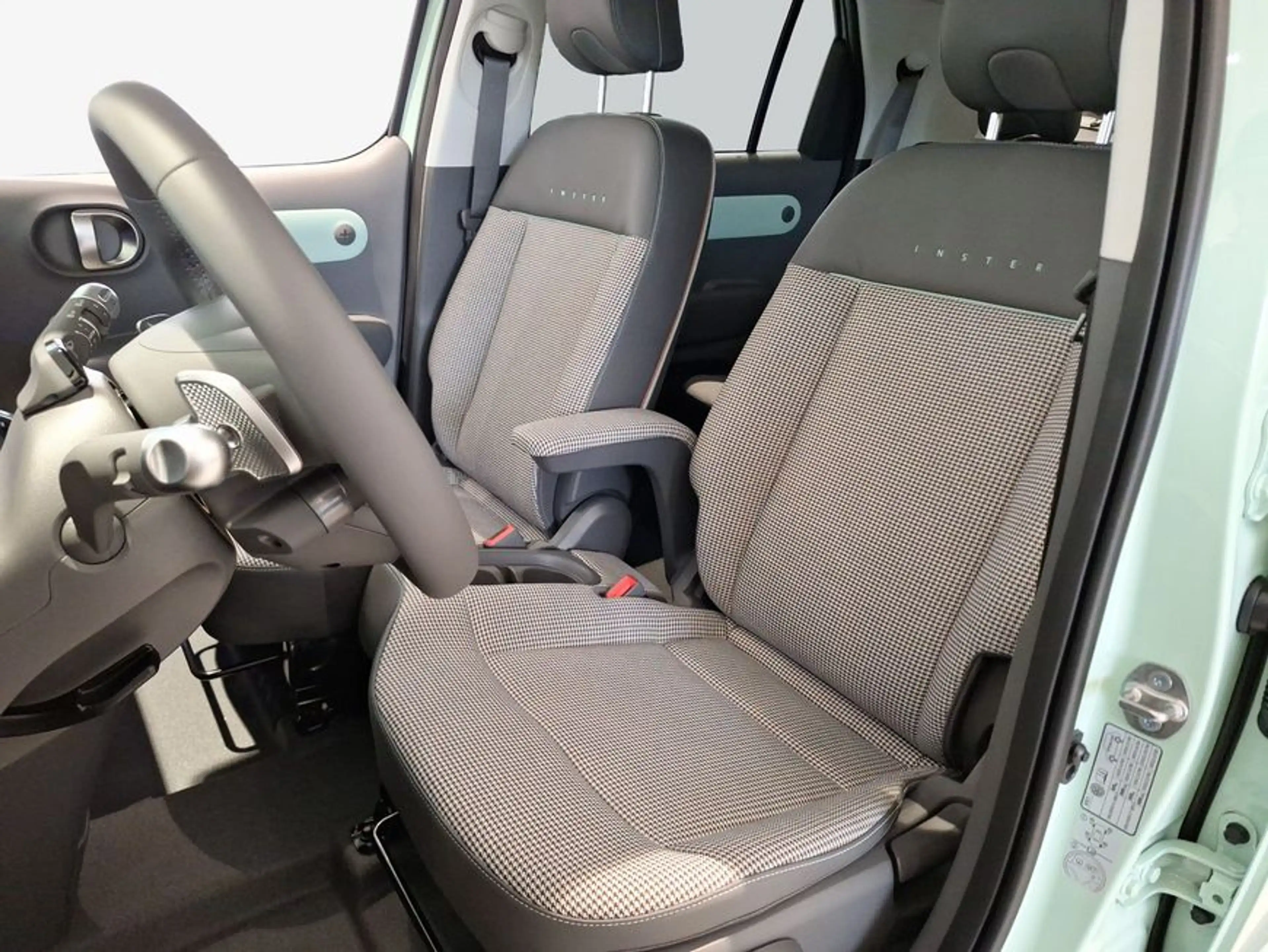 Hyundai Inster 49kWh Lounge 85 kW, 5-türig (Strom) — photo 11