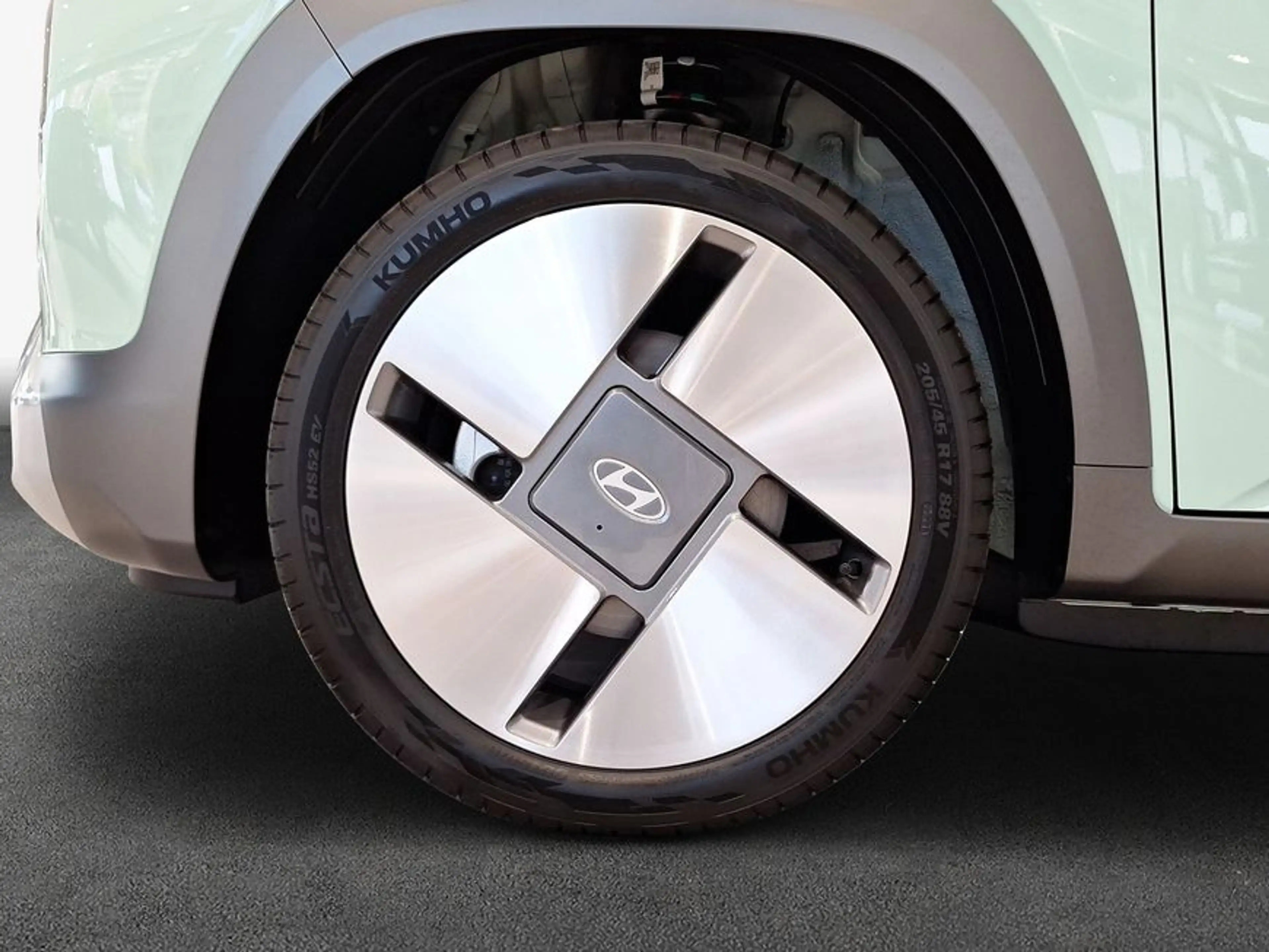 Hyundai Inster 49kWh Lounge 85 kW, 5-türig (Strom) — photo 8