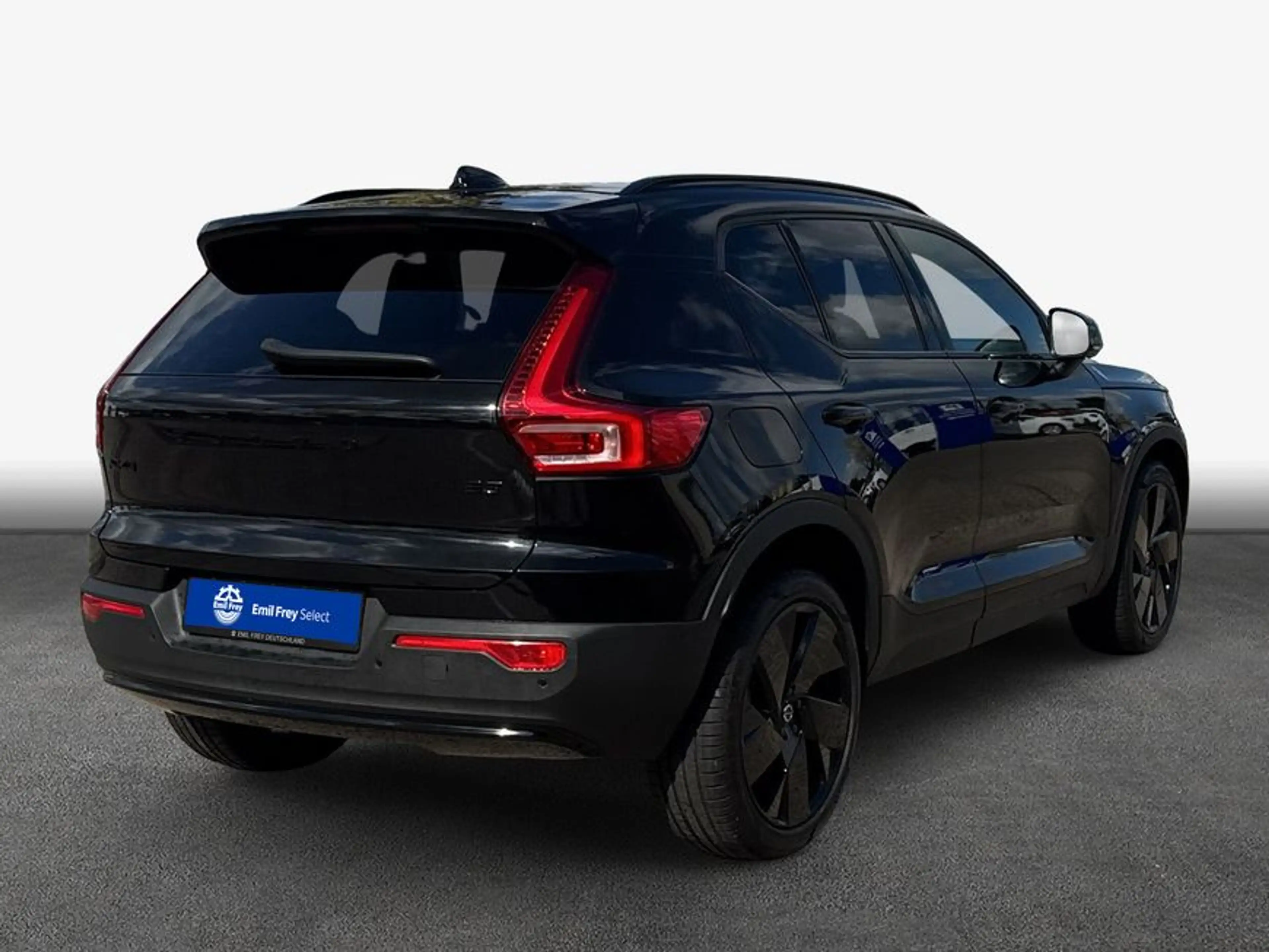Volvo XC40 XC40 B3 B DKG Plus Black Edition — photo 2