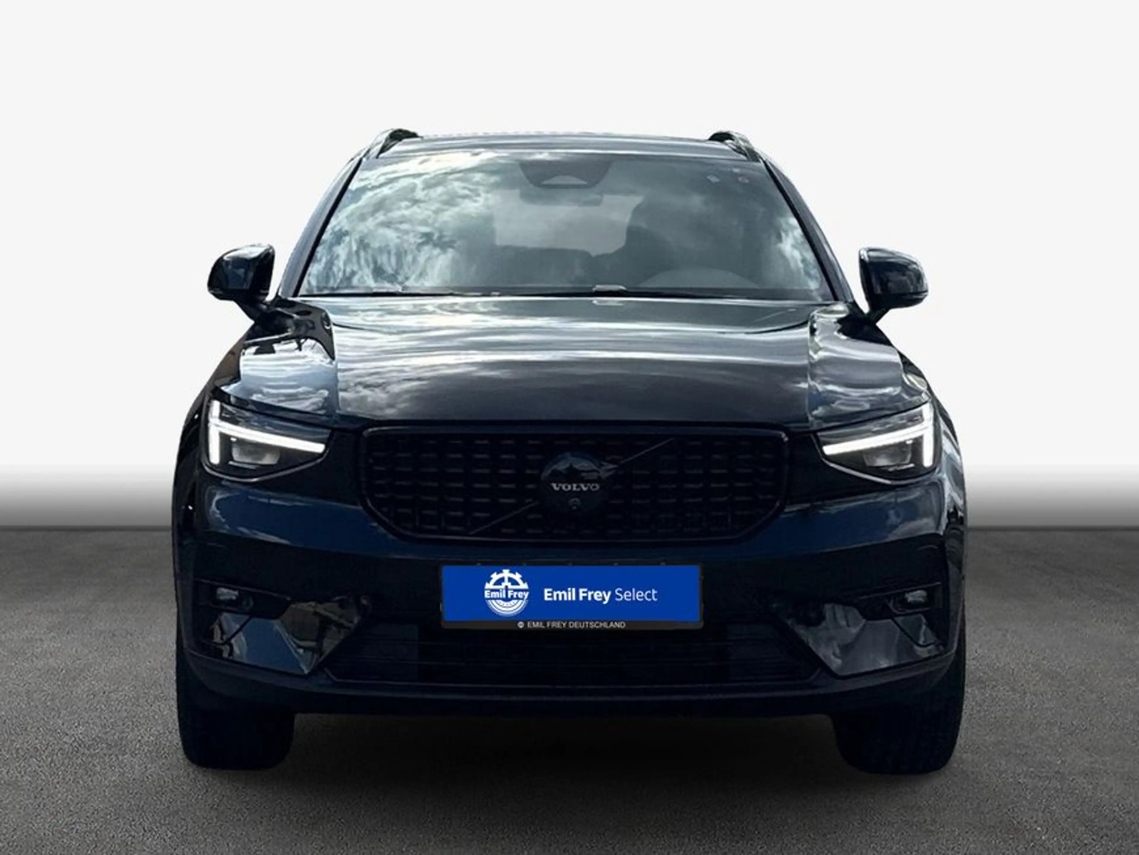 Volvo XC40 XC40 B3 B DKG Plus Black Edition — photo 3