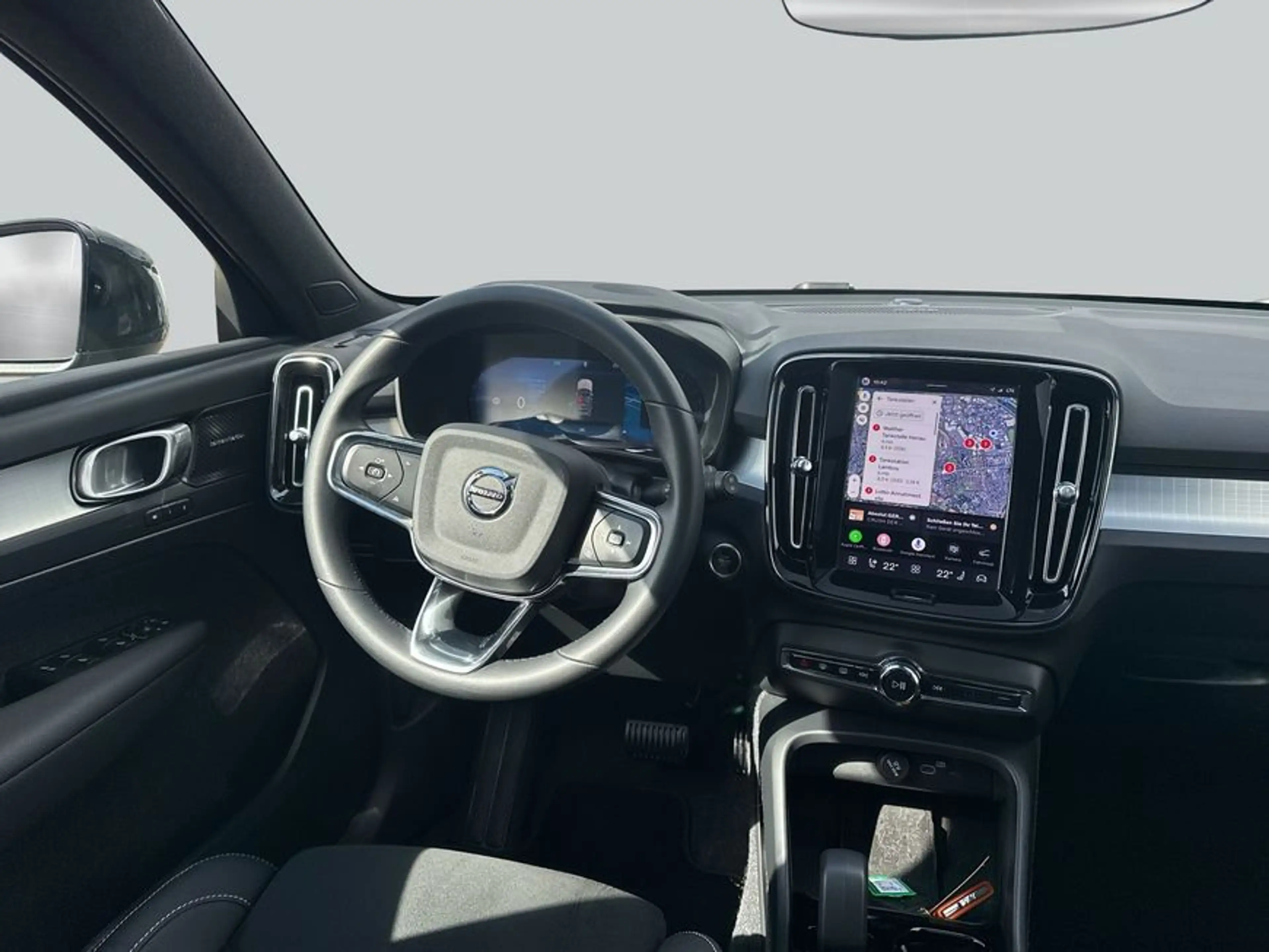 Volvo XC40 XC40 B3 B DKG Plus Black Edition — photo 14