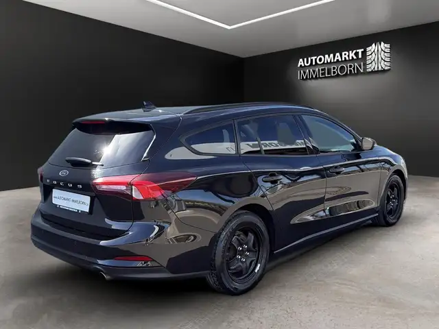 Ford Focus view 6