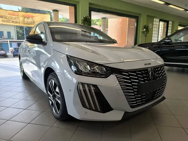 Peugeot 208 view 6