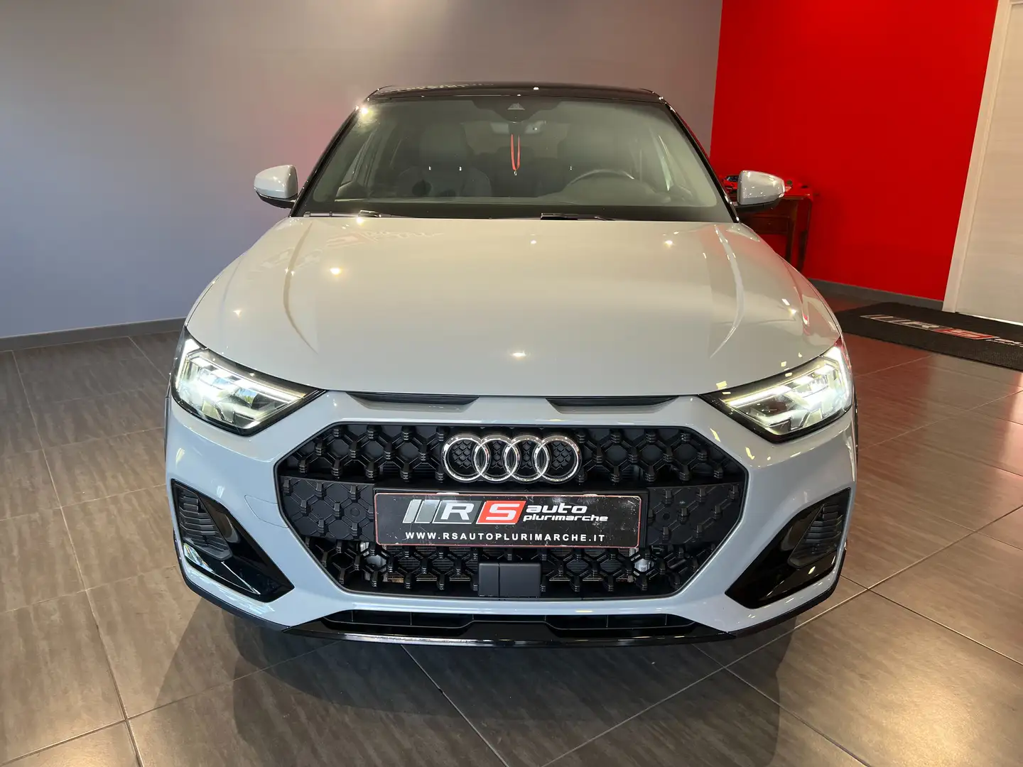 Audi A1 A1 Citycarver 30 1.0 tfsi S line 110cv s-tronic Gris - 2