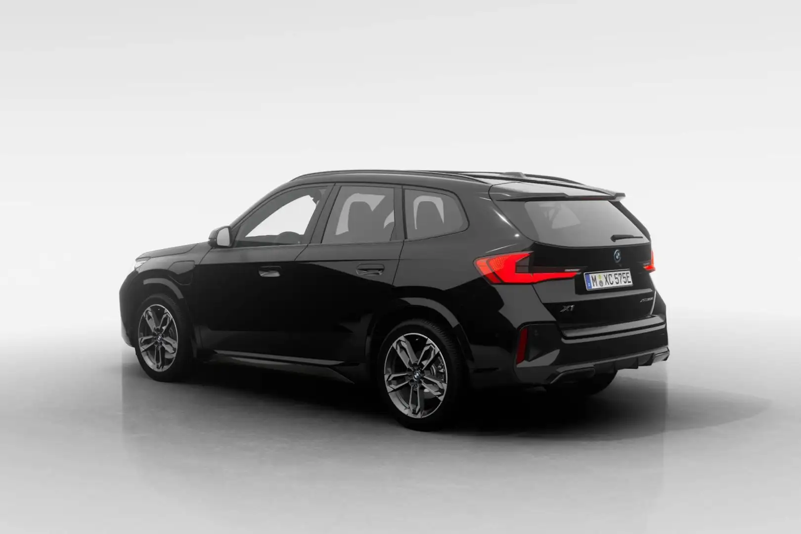 BMW X1 xDrive25e | M Sport | Premium Pack | Comfort Pack Zwart - 2