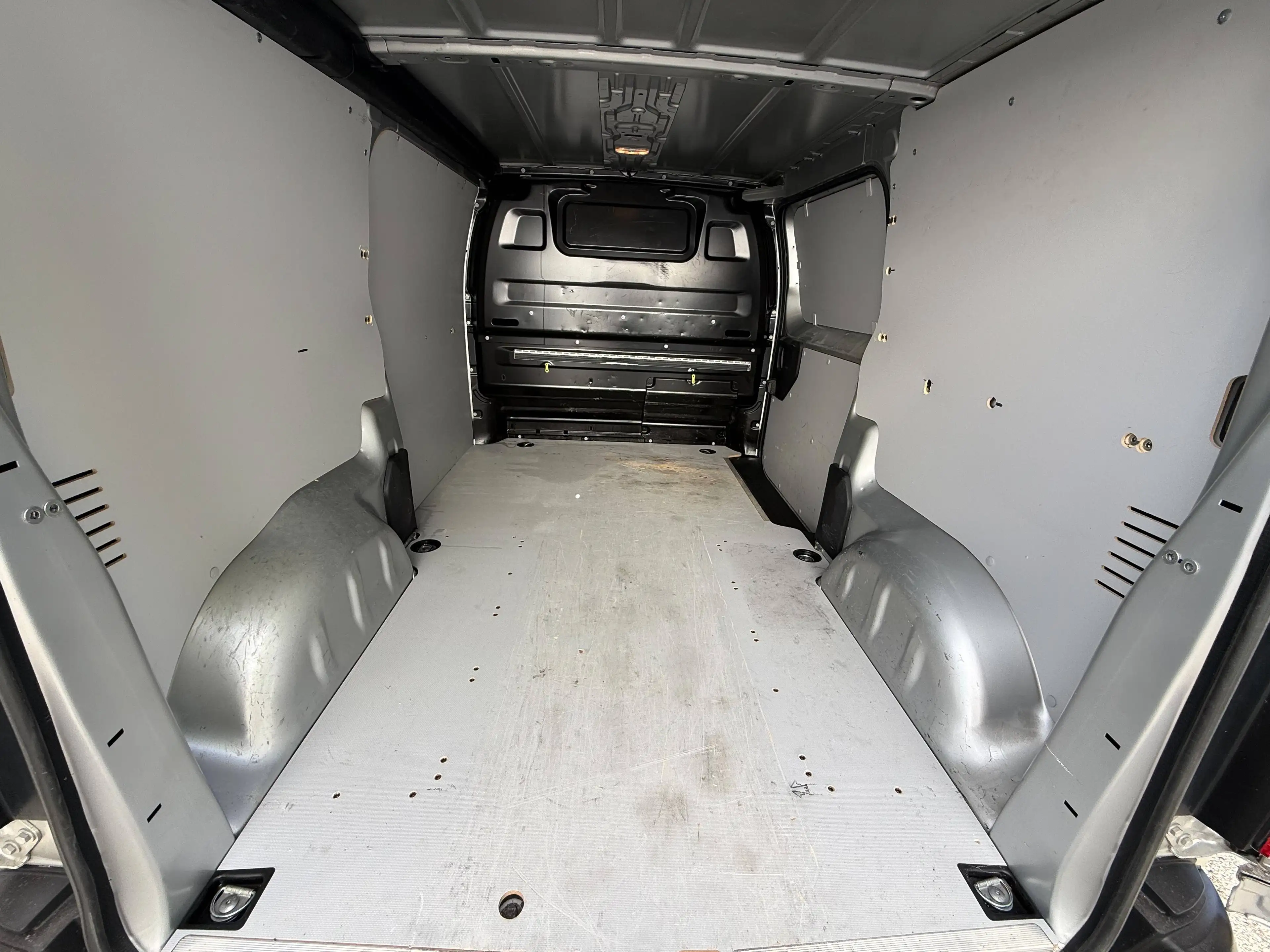 Peugeot Expert Premium L2 — photo 14