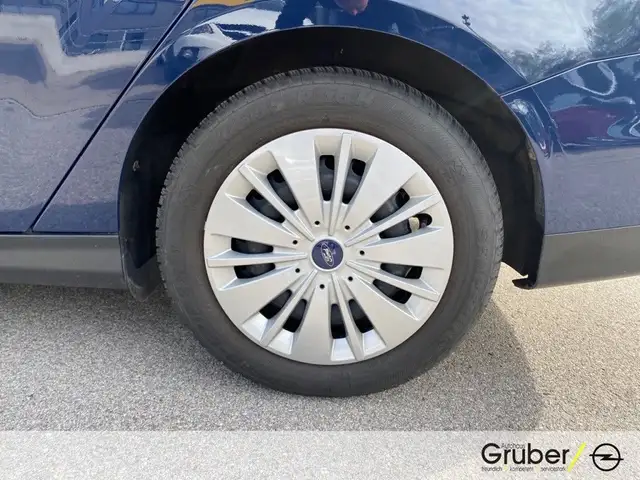 Ford Focus view 11