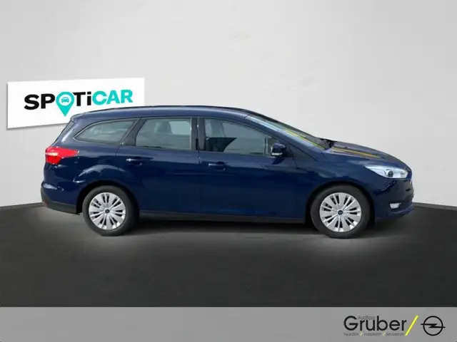 Ford Focus view 4