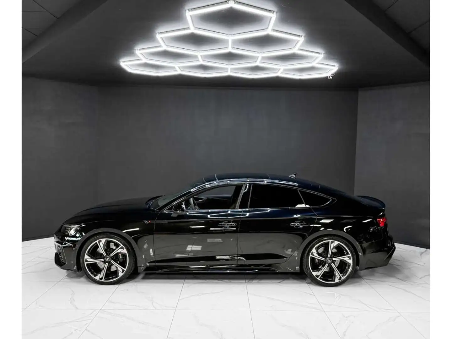 Audi RS5 SPORTBACK / B\u0026O / 360 / MASSAGE / VALCONA Zwart - 2