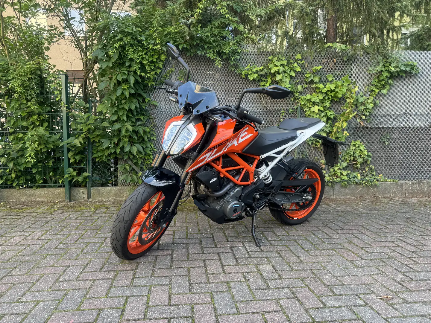 KTM 390 Duke Akrapovic + TÜV Neu! 07/25 Portocaliu - 1