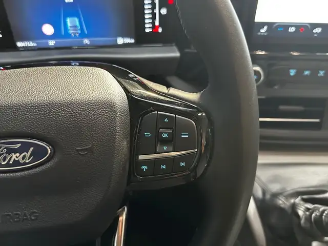 Ford Tourneo Custom view 15