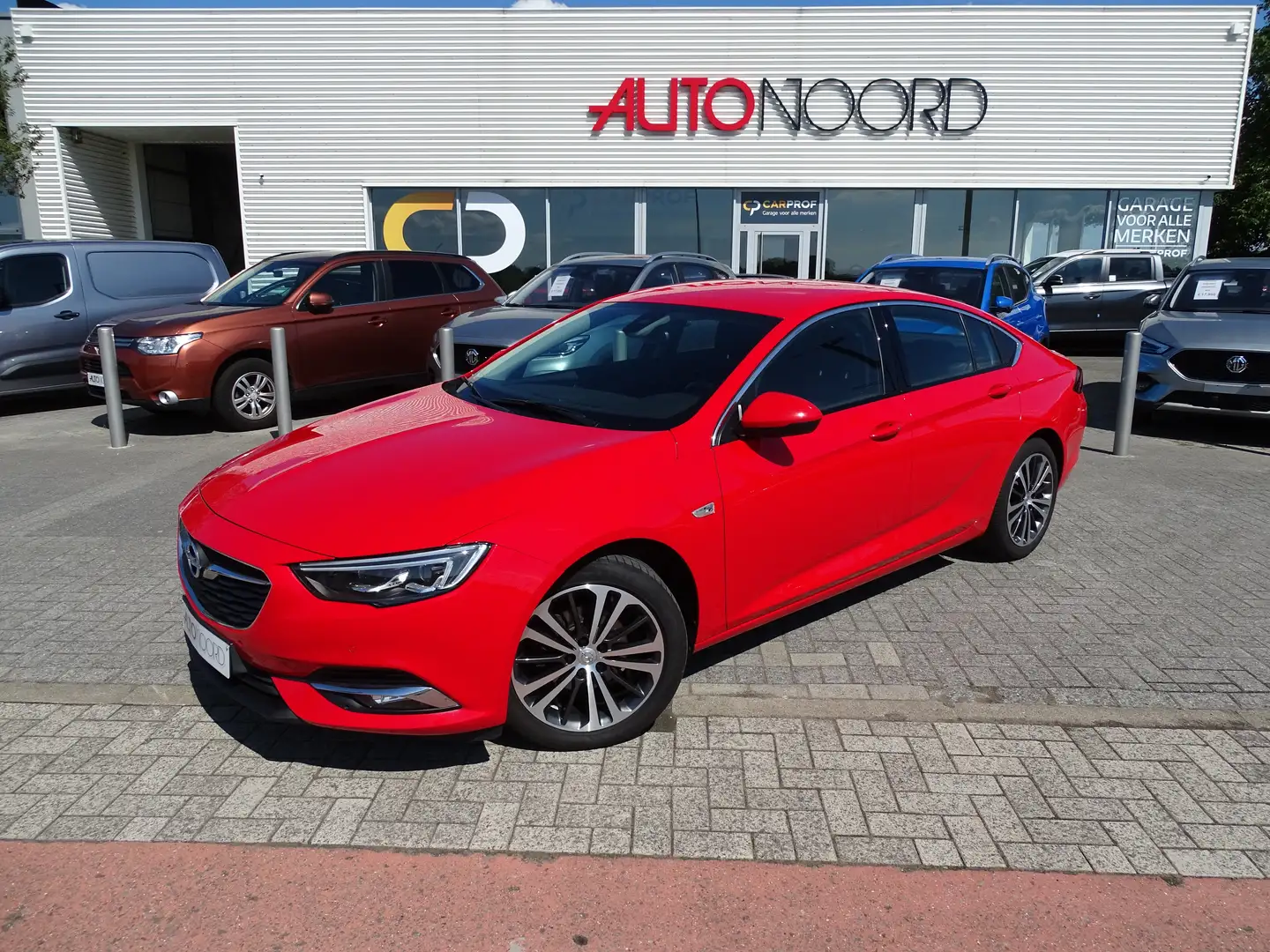 Opel Insignia Insignia Grand Sport 1.5 Turbo Innovation * LEDER Rood - 1