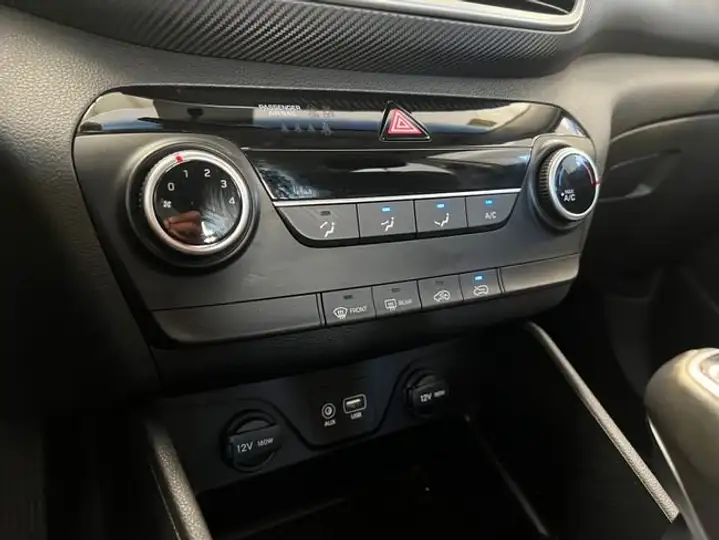 Hyundai Tucson 1.6 CRDI Essence 4X2 2020, foto 21
