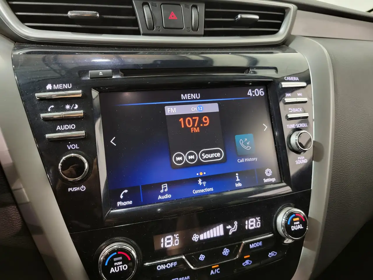 Nissan Murano снимка Nissan Murano
