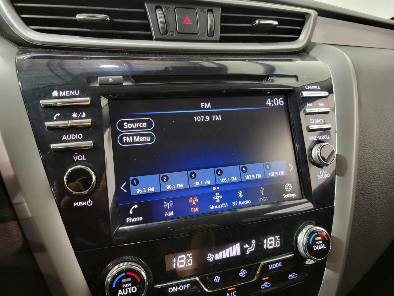 Nissan Murano снимка Nissan Murano
