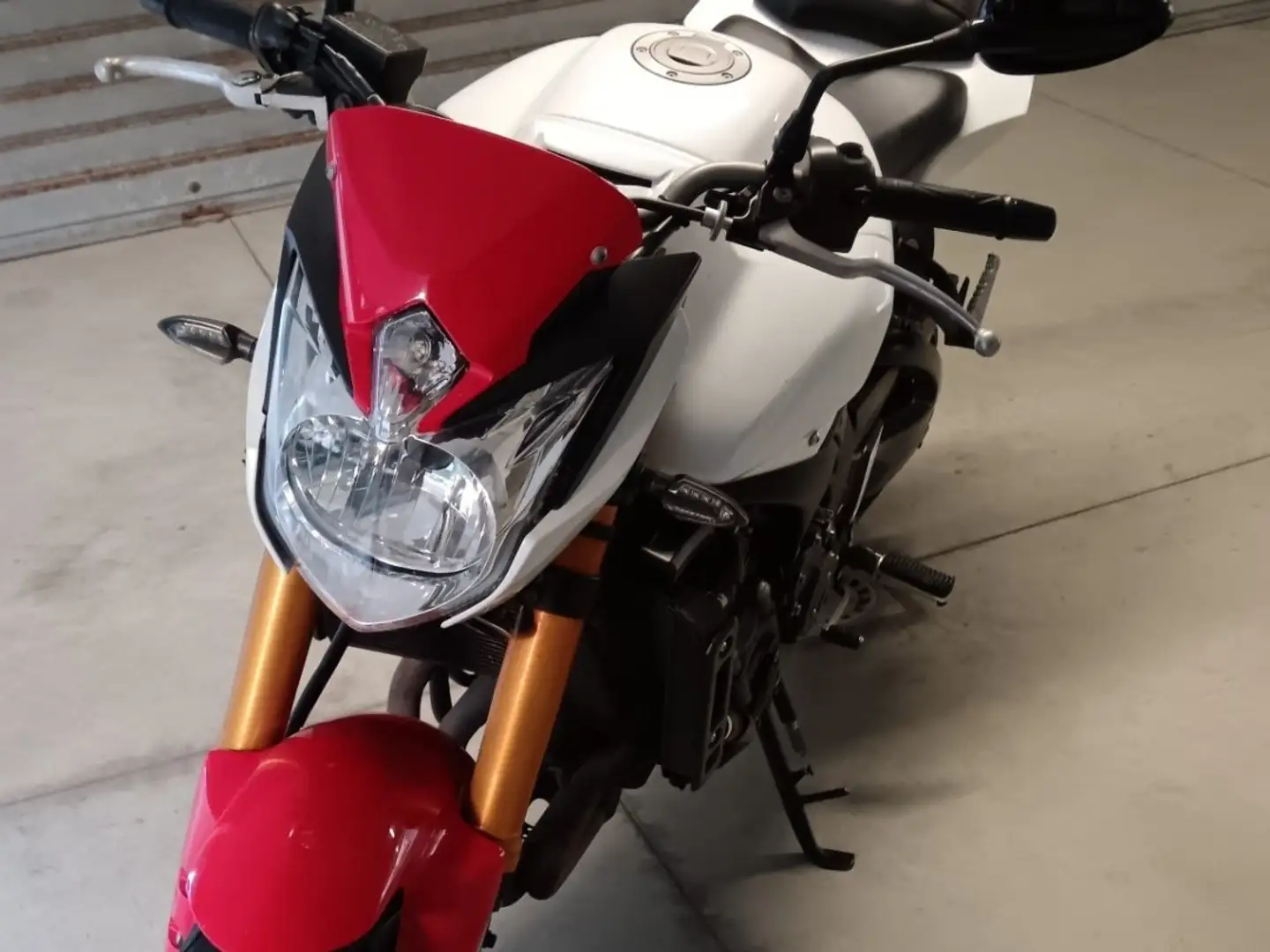 Yamaha FZ 8 Alb - 1