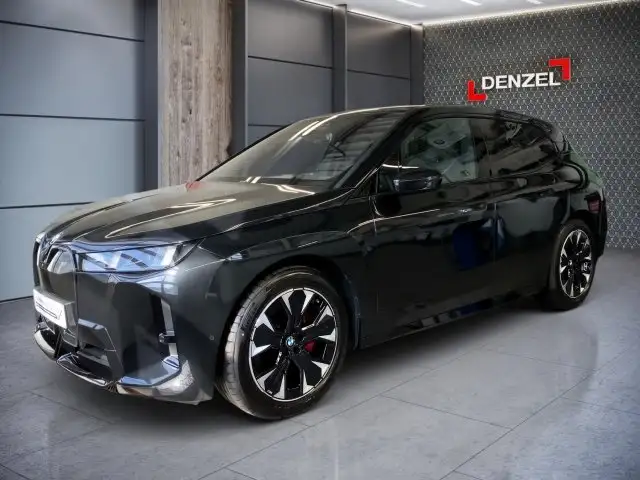 BMW iX xDrive45