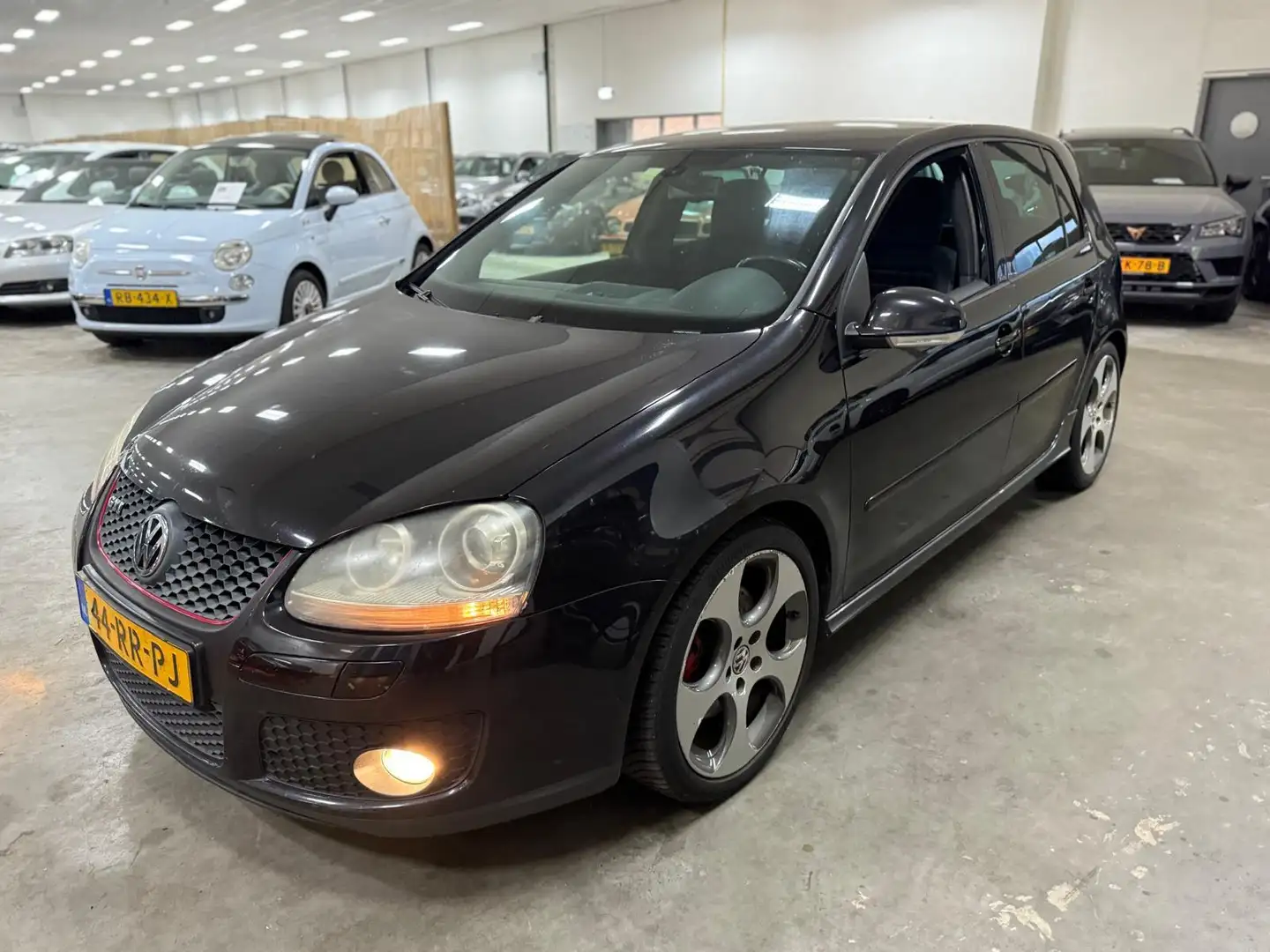 Volkswagen Golf GTI 2.0 TFSI / MULTIEMEDIA / NIEUWE APK / LEDER INTR Zwart - 2