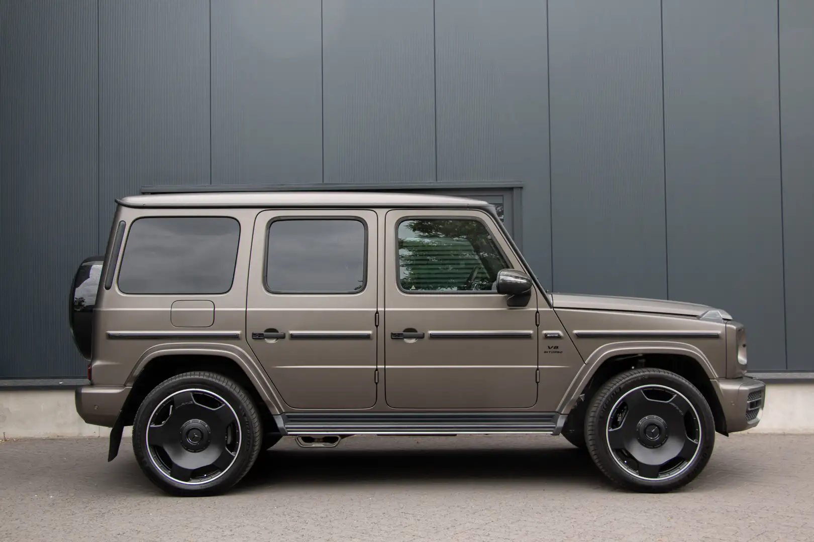 Mercedes-Benz G 63 AMG - G63 585PK | Burmester 3D | Massage + Ventilatie Gris - 2