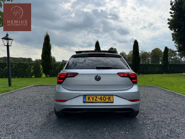 Volkswagen Polo view 4