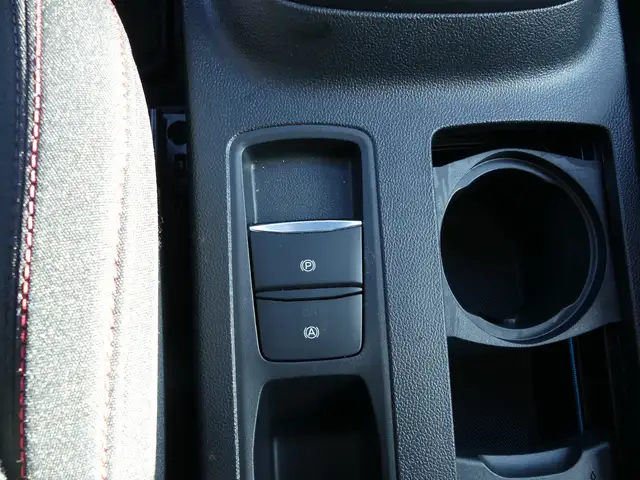Ford Focus view 12
