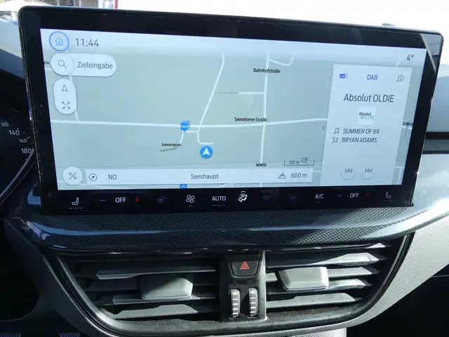 Ford Focus view 9