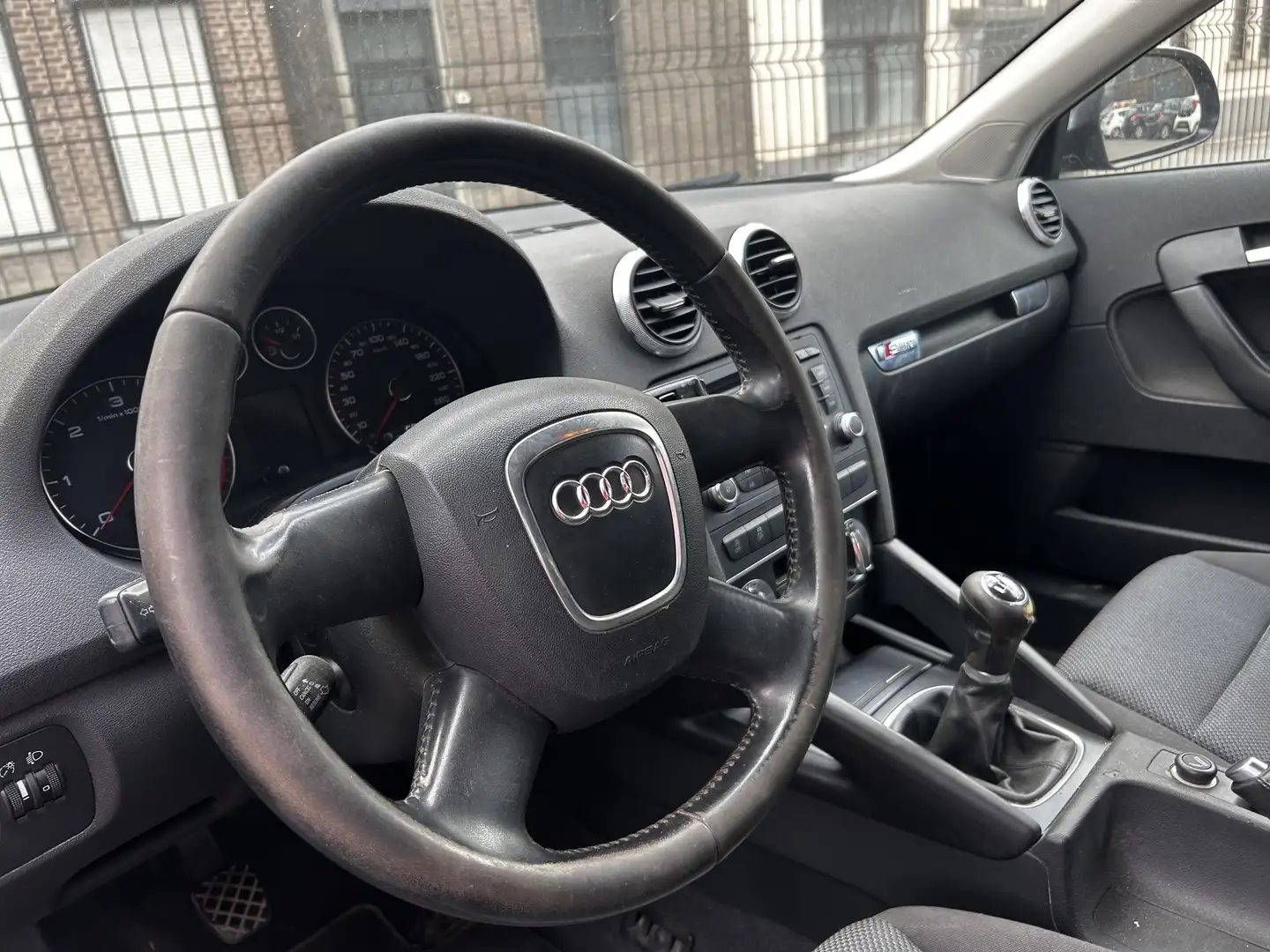 Audi A3 Sportback 1.6 tdi problelme injecteu clim1990 euro - 2