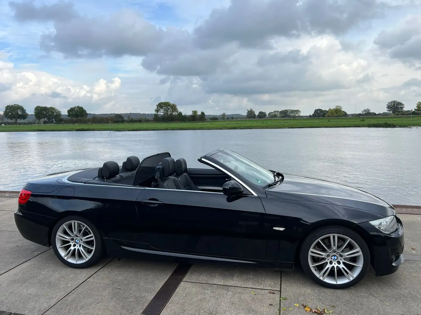 BMW 330 330 High Executive Czarny - 1