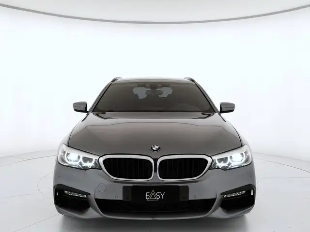 BMW 5 Series view 3