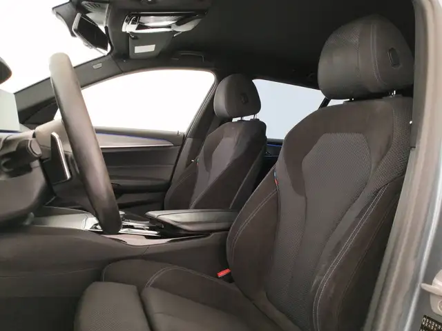 BMW 5 Series view 12