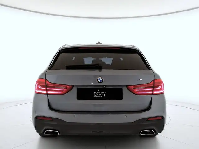 BMW 5 Series view 7