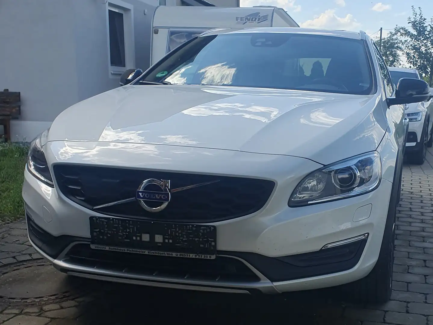 Volvo V60 Cross Country V60 Cross Country T5 AWD Geartronic Pro Wit - 1