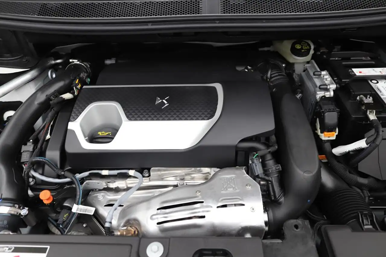 DS Automobiles DS 7 Crossback 2021