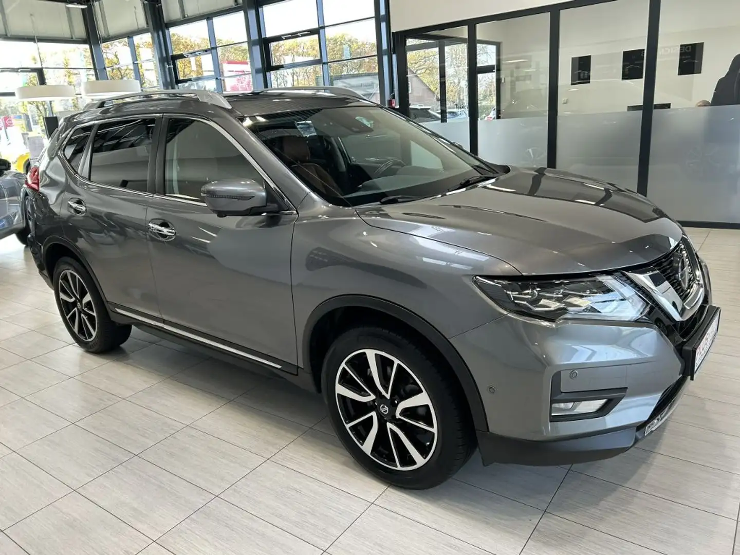 Nissan X-Trail 1.7 dCi ALL-MODE 4x4i Xtronic Tekna Grau - 2