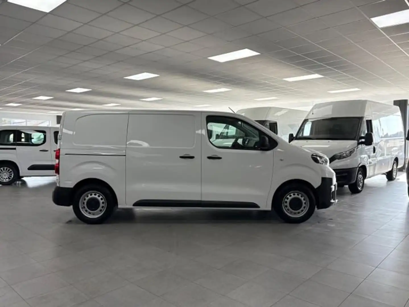 Toyota Proace 1.5D 100CV GX 1PL 2PT L1 furgón 75kW 4P ma Blanco - 2