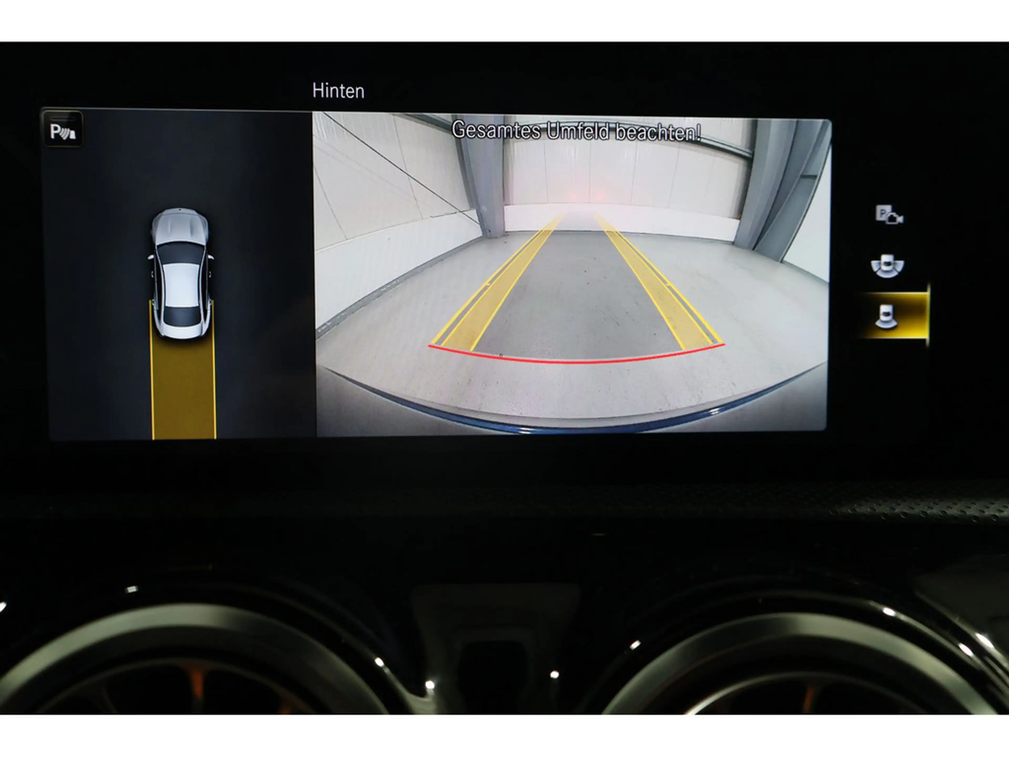 Mercedes-Benz CLA 220 4Matic — photo 12