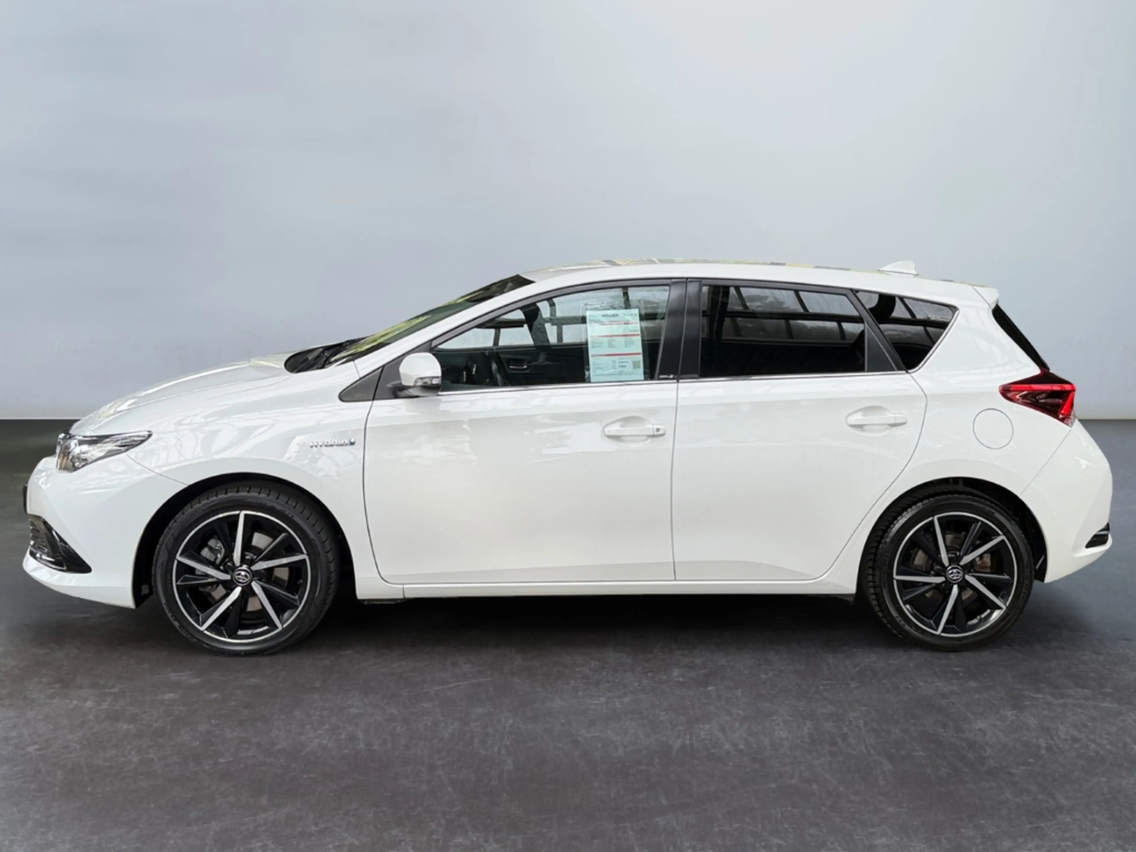 Toyota Auris 1.8 Hybrid Edition-S+ *Kamera*SHZ*SmartKey* — photo 5