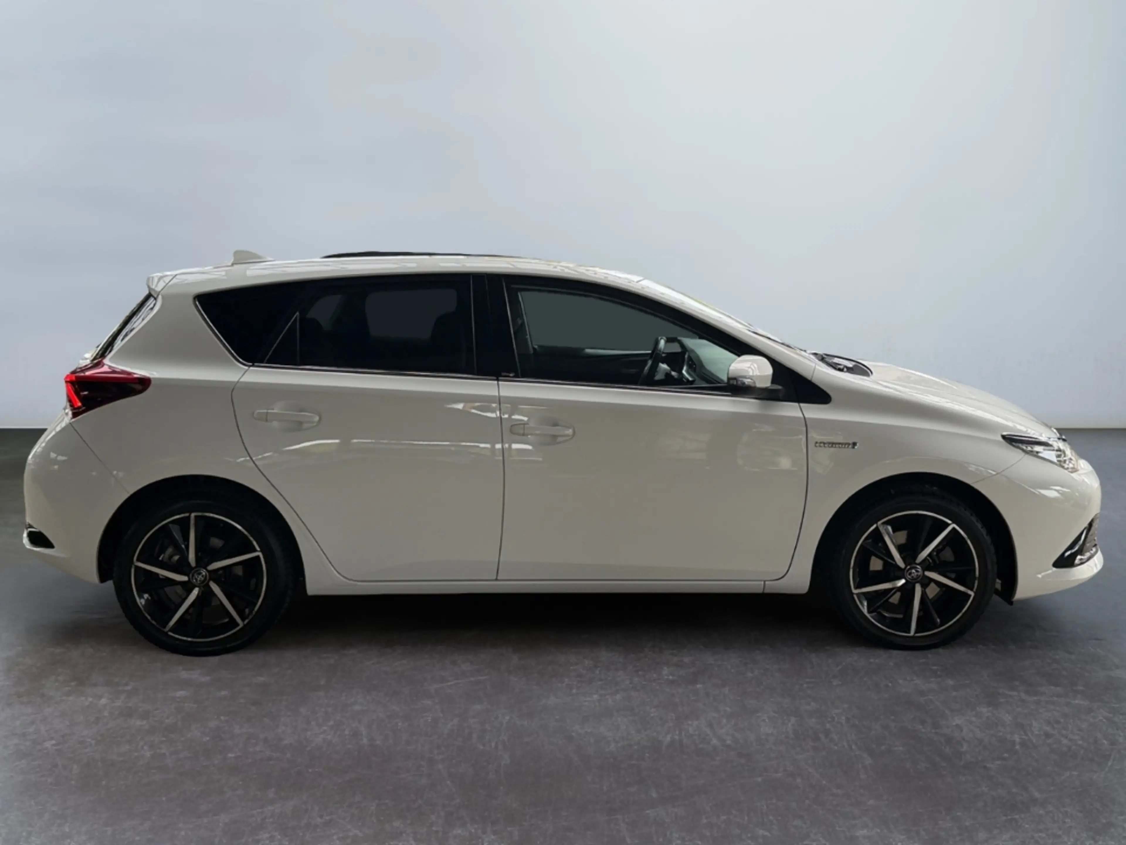 Toyota Auris 1.8 Hybrid Edition-S+ *Kamera*SHZ*SmartKey* — photo 10